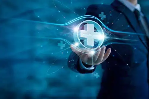 Medizin- und Gesundheitstechnologie-Management (B. A.) | Handwerker, die virtuelle Symbole der medizinischen Versorgung mit medizinischer Netzwerkverbindung besitzen. Sensibilisierung der Bevölkerung für das Gesundheitswesen